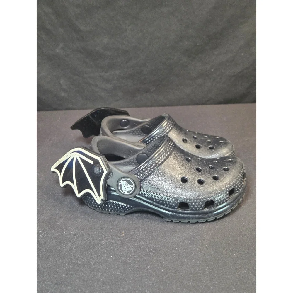 Crocs‎ Kids Classic Bat Wing Glitter Clogs Black Sparkle Halloween Shoes Size C7